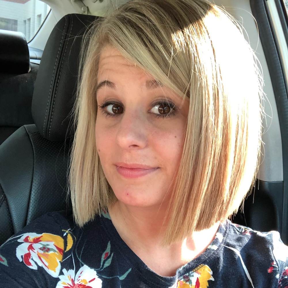 Meet your Posher, Olivia